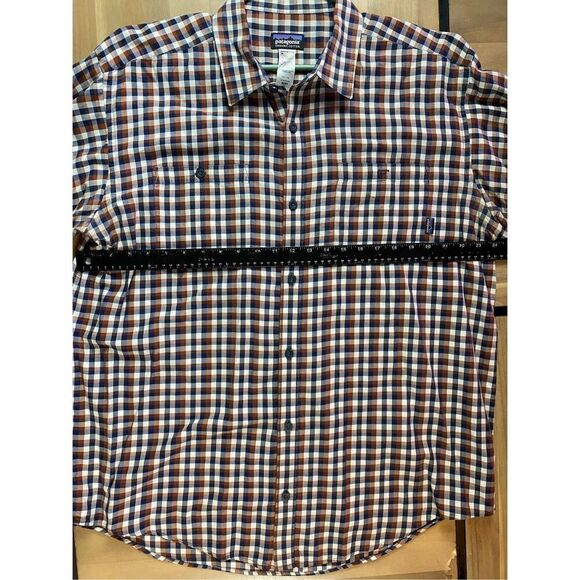 Patagonia Men’s Button Up Shirt‎ - Picture 5 of 5